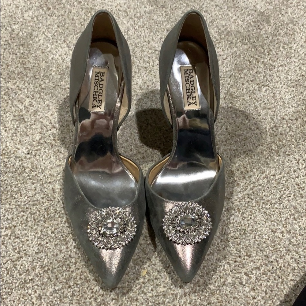 Badgley Mischka pump